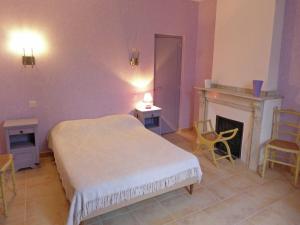 Maisons de vacances Holiday Home in Montbrun with Pool & Vineyards : photos des chambres