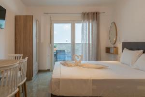 OASIS luxury apartments and rooms nikiti