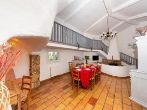 Villas Villa in Mouans-Sartoux with Pool & Beach : photos des chambres