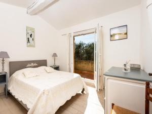 Villas Villa in Mouans-Sartoux with Pool & Beach : photos des chambres