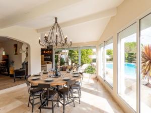 Magnificent villa with private pool