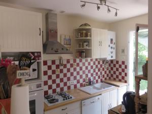 Maisons de vacances Villa in Gareoult with Private Pool : photos des chambres