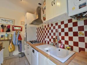 Maisons de vacances Villa in Gareoult with Private Pool : photos des chambres