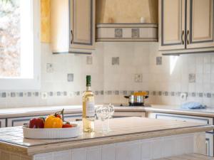 Villas Villa in Roquebrun with Private Pool : photos des chambres