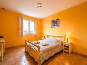 Villas Villa in Roquebrun with Private Pool : photos des chambres