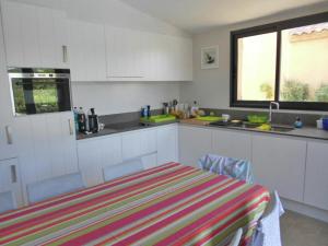 Villas Villa in Malaucene near Mount Ventoux : photos des chambres