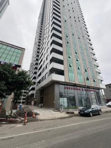 Black Sea Tower Apart 32