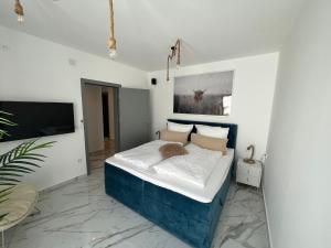 Penthouse Apartment mit Meerblick in der Bucht von Kotor mit Pool Area- 400m bis zum Strand