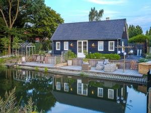 Holiday Home in Cothen by the Waterfront