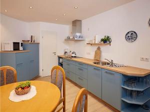 Strotzbüsch Forest Hideaway