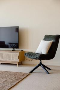 Sandy Nook Beachfront Bliss with uninterrupted Ocean Views