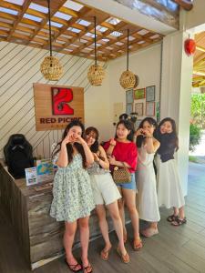 Red Picnic Hostel Panglao