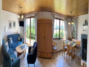 Holiday home in the Knüllgebirge with balcony