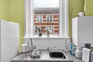 Leyton 1BR Flat Near Tube, 247 Gym, Tennis Court