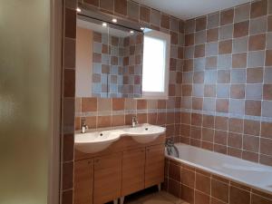 Villas Villa in Beaumes-de-Venise with Pool : photos des chambres