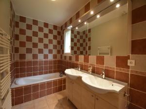 Villas Villa in Beaumes-de-Venise with Pool : photos des chambres