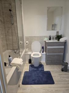 Mega3 Central Manchester Luxury 2-Bedroom,2-Baths with Free Car Park