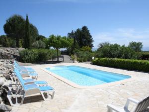 Modern villa in Camplong with private pool