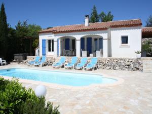 Villas Villa in Felines near Vineyards & Spa : photos des chambres