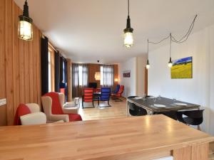 Maisons de vacances Mansion in Cuzy with Shared Pool : Maison de Vacances 2 Chambres