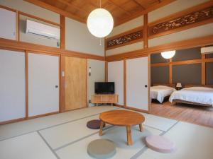 円坐 enza 定員12名! 広々貸切古民家, 香取神宮までお散歩, グランドピアノ, 屋根付きBBQ可, 駐車7台