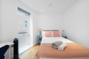 Large Bright 4-Bedroom Flat, heart of Shoreditch, large balcony