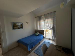 Πανέμορφη τριόροφη μεζονέτα σε οικισμό