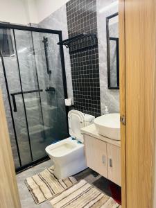 Elegant executive three bedroom apartment with breathtaking city views ,swimming pool ,fully equipped gym ,children playground and close to major shopping malls