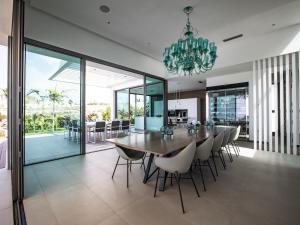 Villa in Adeje with Infinity Pool and Sea View