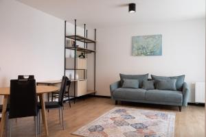 Modern Apartment near National Stadium