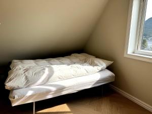 Cozy penthouse retreat with amazing views