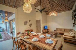 Villa Vaimala 4BR Pool Tropical Home Seminyak