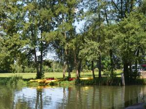Maisons de vacances Romantic stay in a medieval castle with pool and restaurant among others : photos des chambres