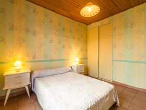 Maisons de vacances Noves Poolside Escape : photos des chambres