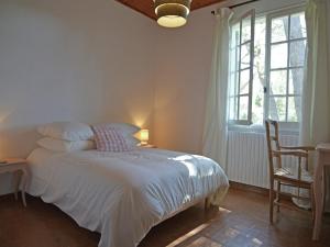 Villas Elegant Mansion in Provence : photos des chambres