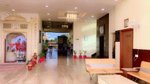 Surajmal Laxmidevi Sawarthia Sewa Sadan