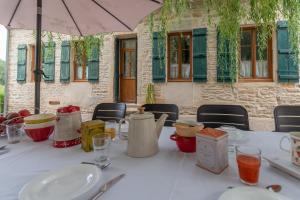 Maisons de vacances Les Volets Verts - Maison pour 10p avec Jardin : photos des chambres
