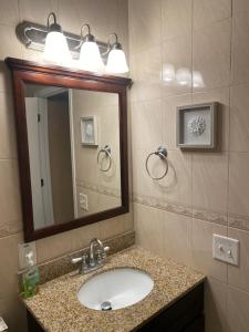Quiet apt only 15 mins from Midtown NYC