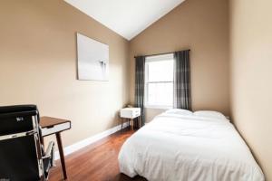 Quiet apt only 15 mins from Midtown NYC