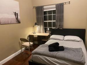 Quiet apt only 15 mins from Midtown NYC