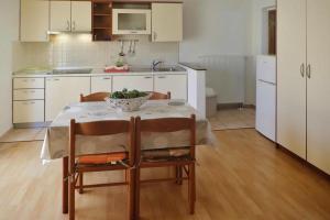 Apartment PINK in Starigrad Paklenica only 200 m from the sea 