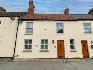 Pass the Keys Stylish 3Bed Cottage in West Auckland 2 Bath