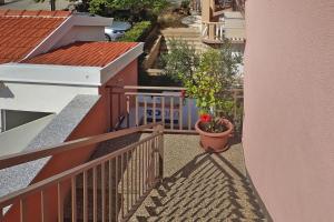 Apartment PINK in Starigrad Paklenica only 200 m from the sea 