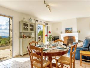 Maisons de vacances Holiday House Aups near Lac Sainte Croix : photos des chambres
