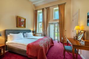 Corneli Residences - Chateau St Gerlach