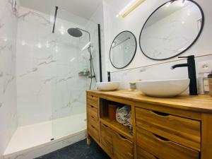 Appartements La Parenthese oceane, avec balcon et parking : photos des chambres