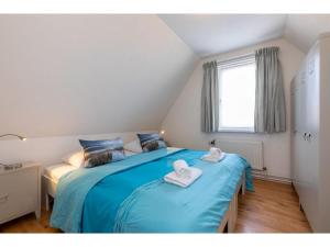 Holiday home with sun terrace facing south-pet-friendly