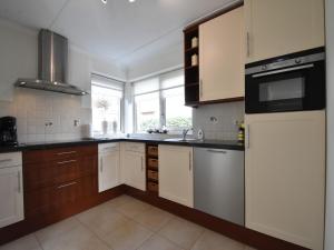 Family Home in Zeewolde by Forest Trails