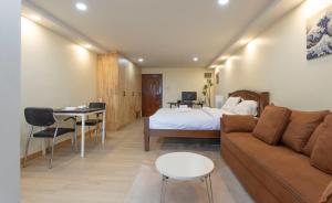 Studio with Workdesk near Nimman Old City