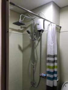 1 bedroom condo unit near MOA